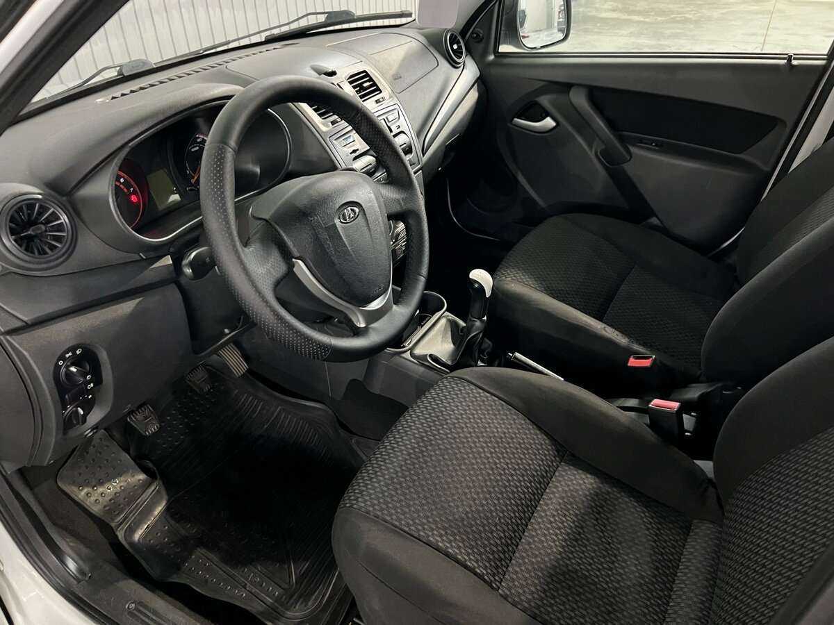 Б/У Лада (ВАЗ) Калина 2015 года. Фото: #9