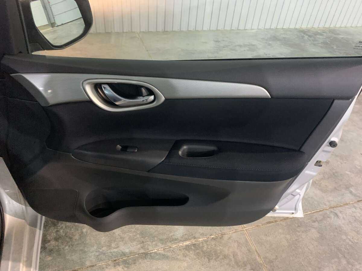 Б/У Ниссан Тиида 2015 года. Фото: #17