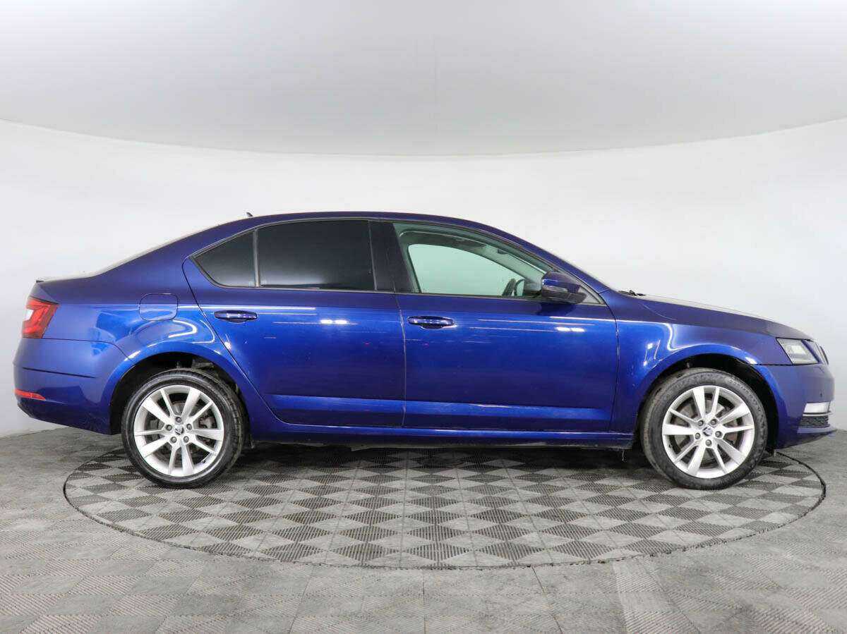 Б/У Шкода Октавия 2017 года. Фото: #3