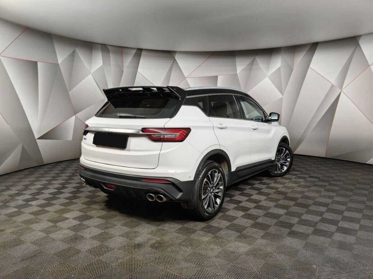 Б/У Джили Кулрэй 2020 года. Фото: #1