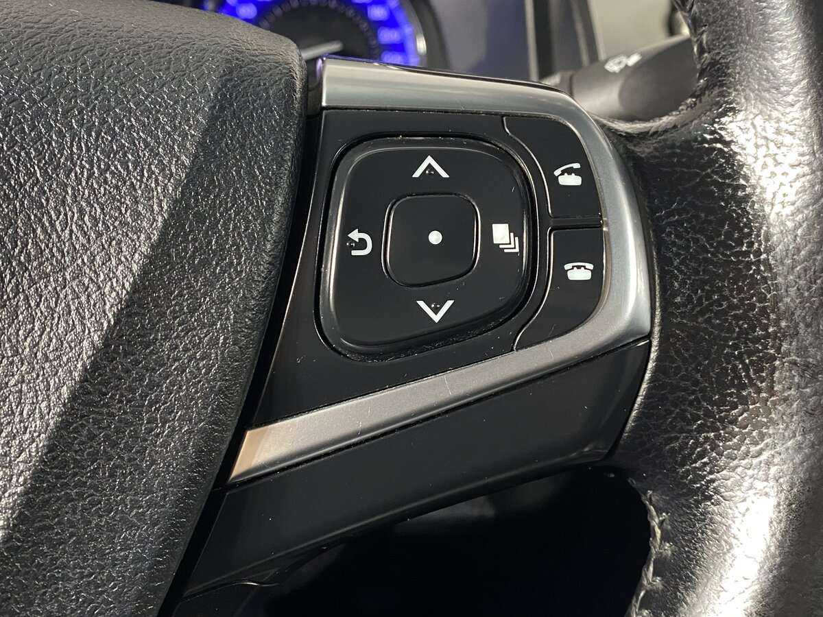 Toyota Camry 2017 года с пробегом. Фото: #12