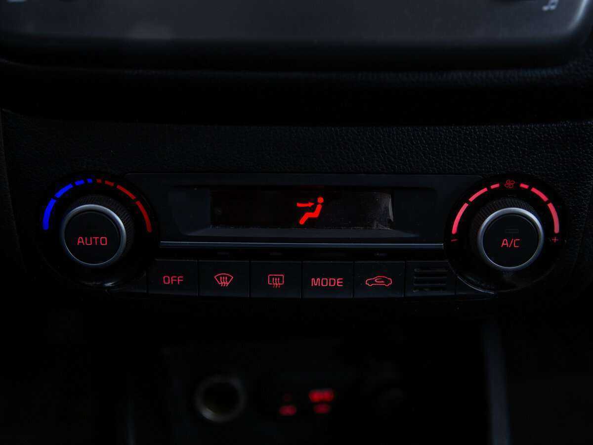 Б/У Киа Рио 2017 года. Фото: #17