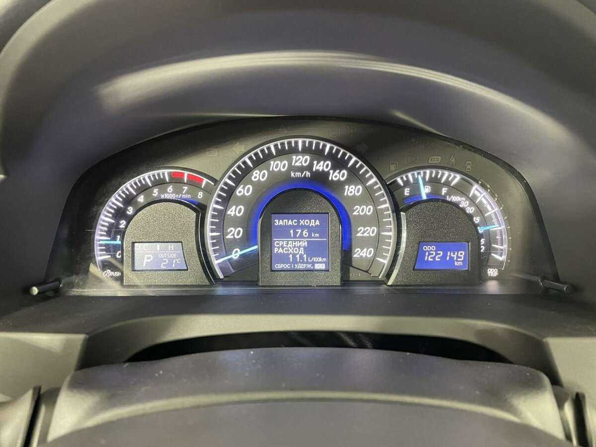 Б/У Тойота Камри 2012 года. Фото: #10