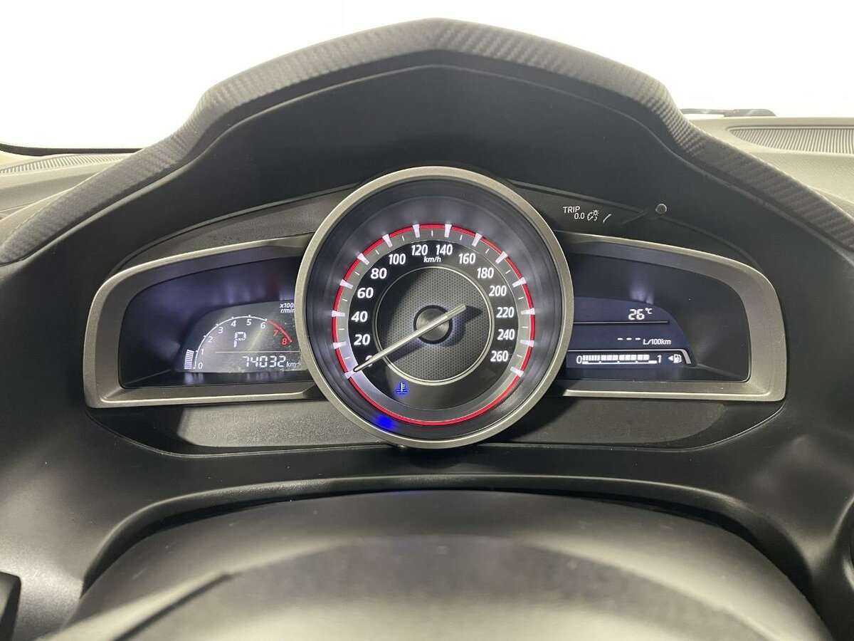 Б/У Мазда 3 2014 года. Фото: #9