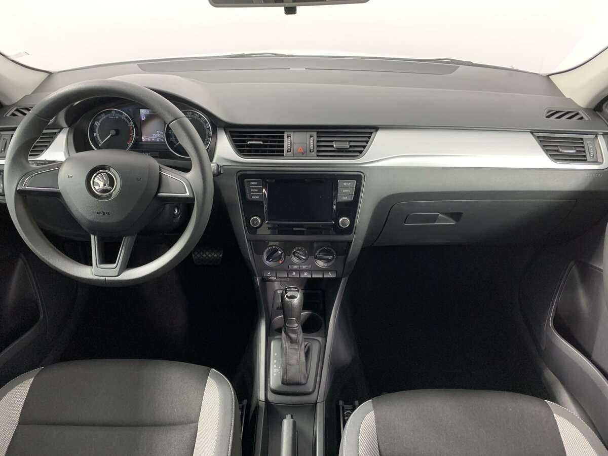 Б/У Шкода Рапид 2019 года. Фото: #10