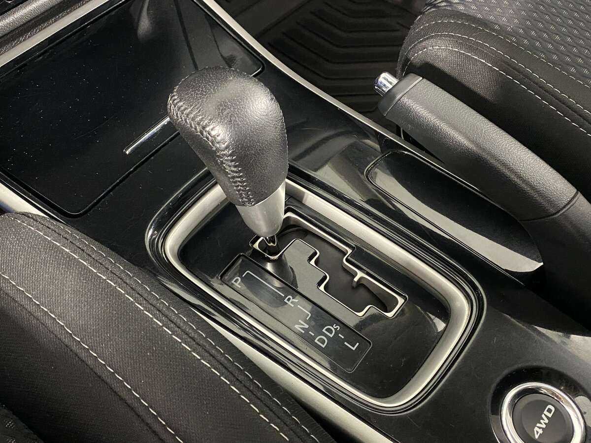 Б/У Митсубиши Оутлэндер 2017 года. Фото: #13