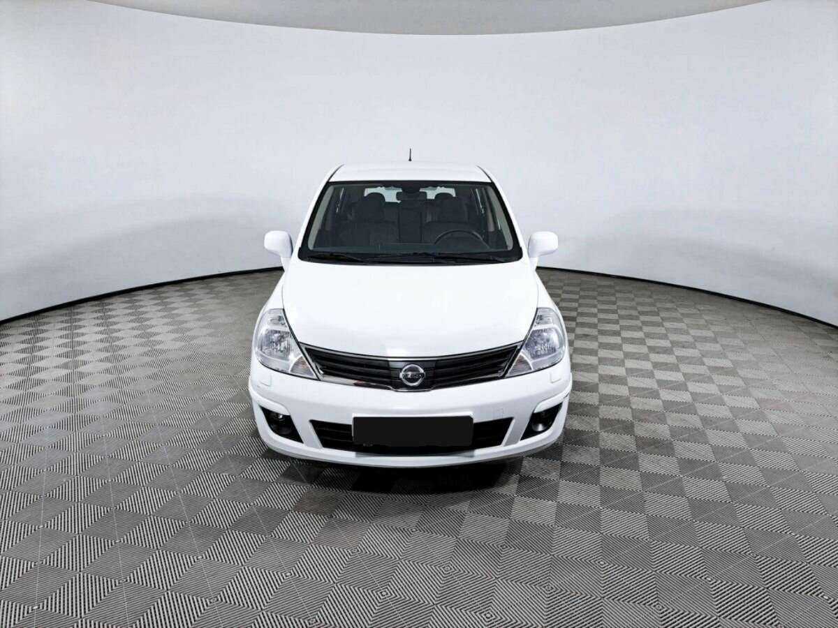 Б/У Ниссан Тиида 2012 года. Фото: #1