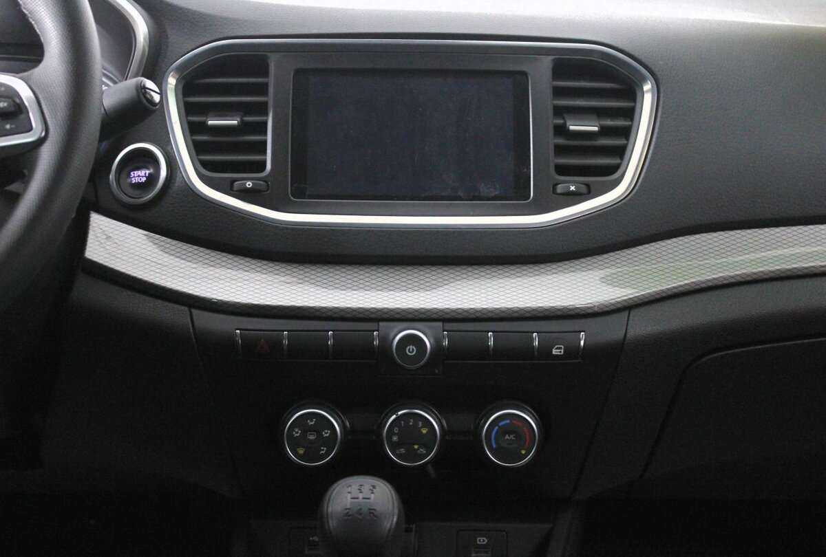 Lada (ВАЗ) Vesta 2023 года с пробегом. Фото: #8