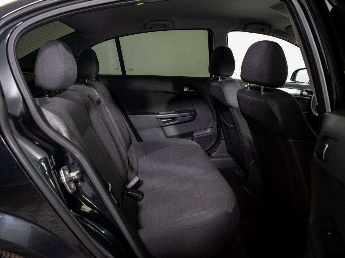 Б/У Опель Астра 2014 года. Фото: #7