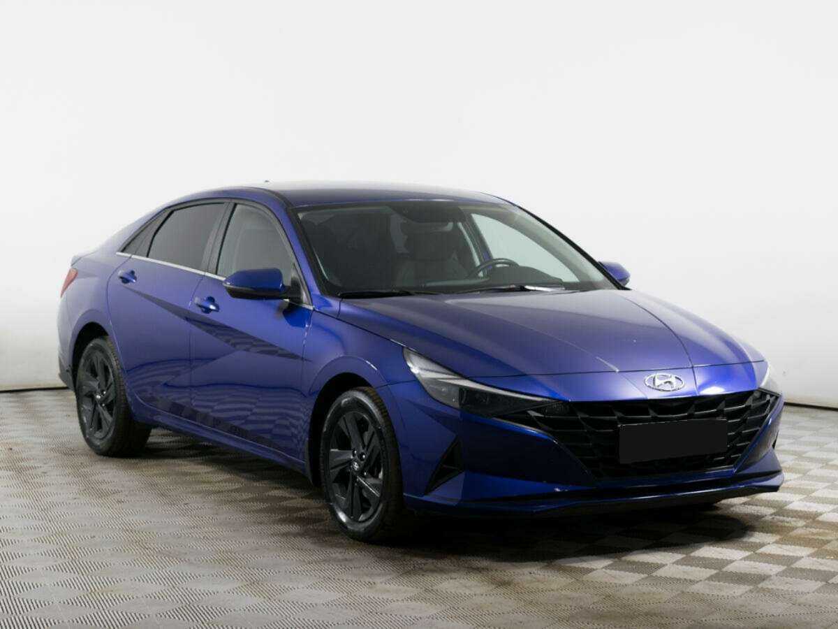 Hyundai Elantra 2021 года с пробегом. Фото: #2