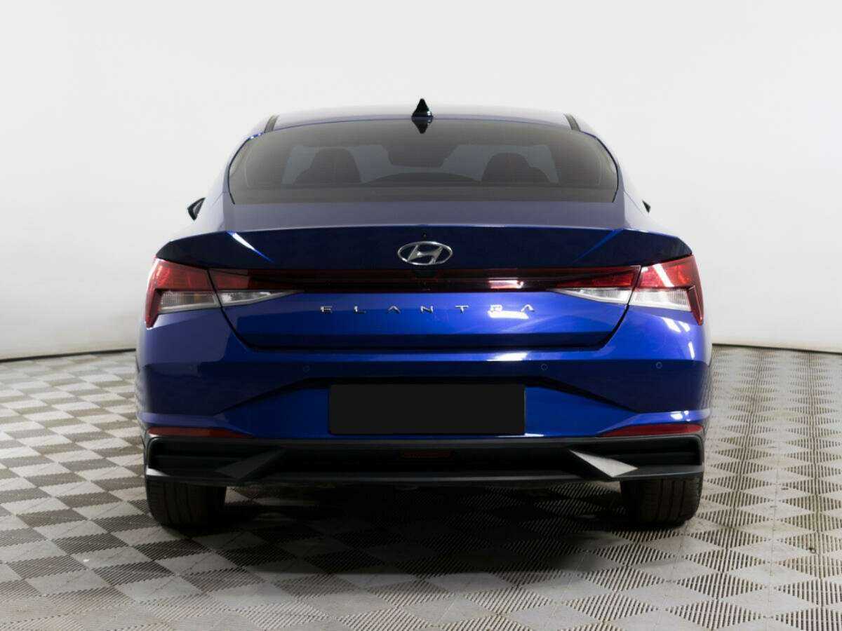 Hyundai Elantra 2021 года с пробегом. Фото: #4