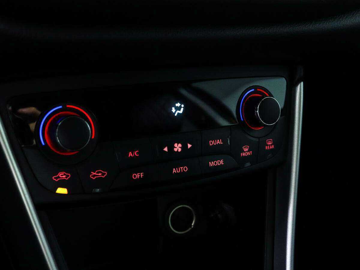 Б/У Сузуки С-Икс4 2016 года. Фото: #15