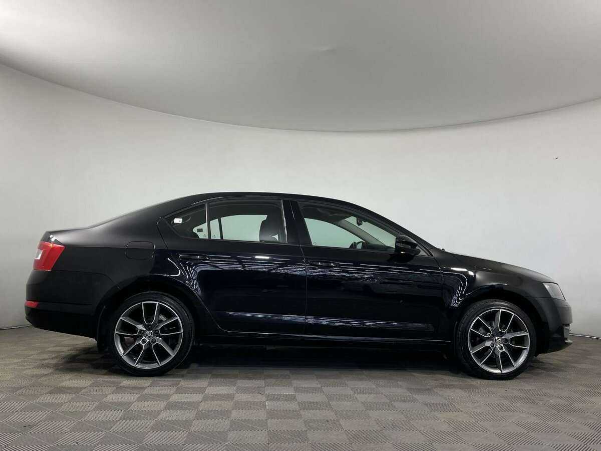 Б/У Шкода Октавия 2014 года. Фото: #3