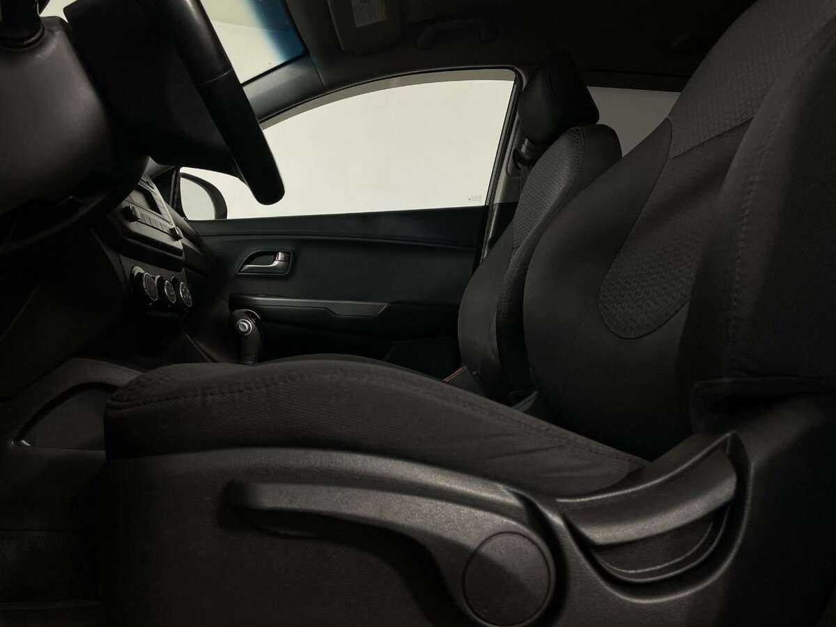 Б/У Киа Рио 2016 года. Фото: #9