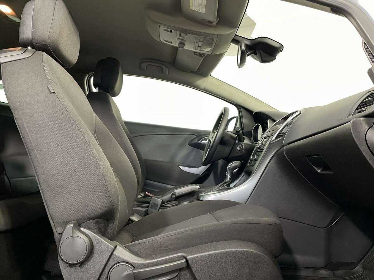 Б/У Опель Астра 2013 года. Фото: #13