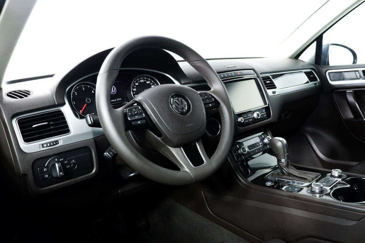 Volkswagen Touareg 2015 года с пробегом. Фото: #12