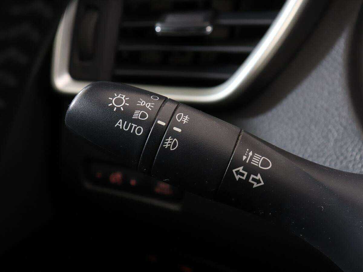 Б/У Ниссан Икс-Трейл 2016 года. Фото: #19