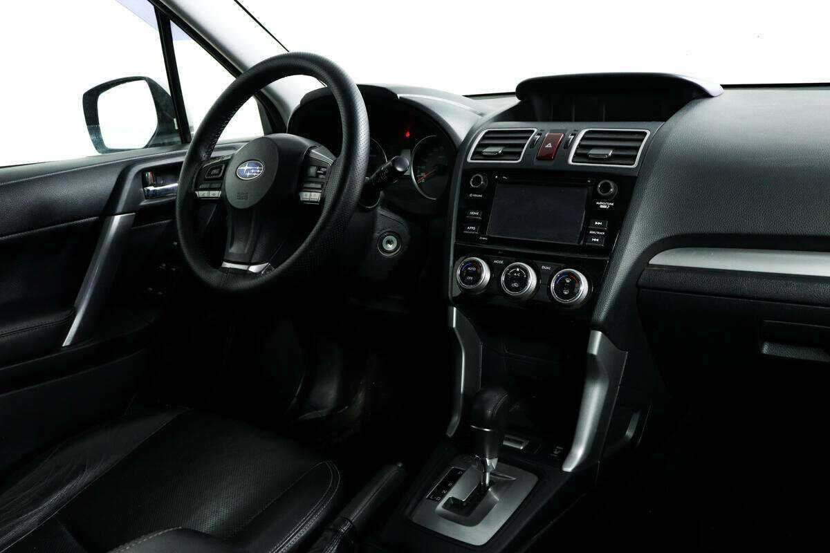 Б/У Субару Форестер 2015 года. Фото: #8