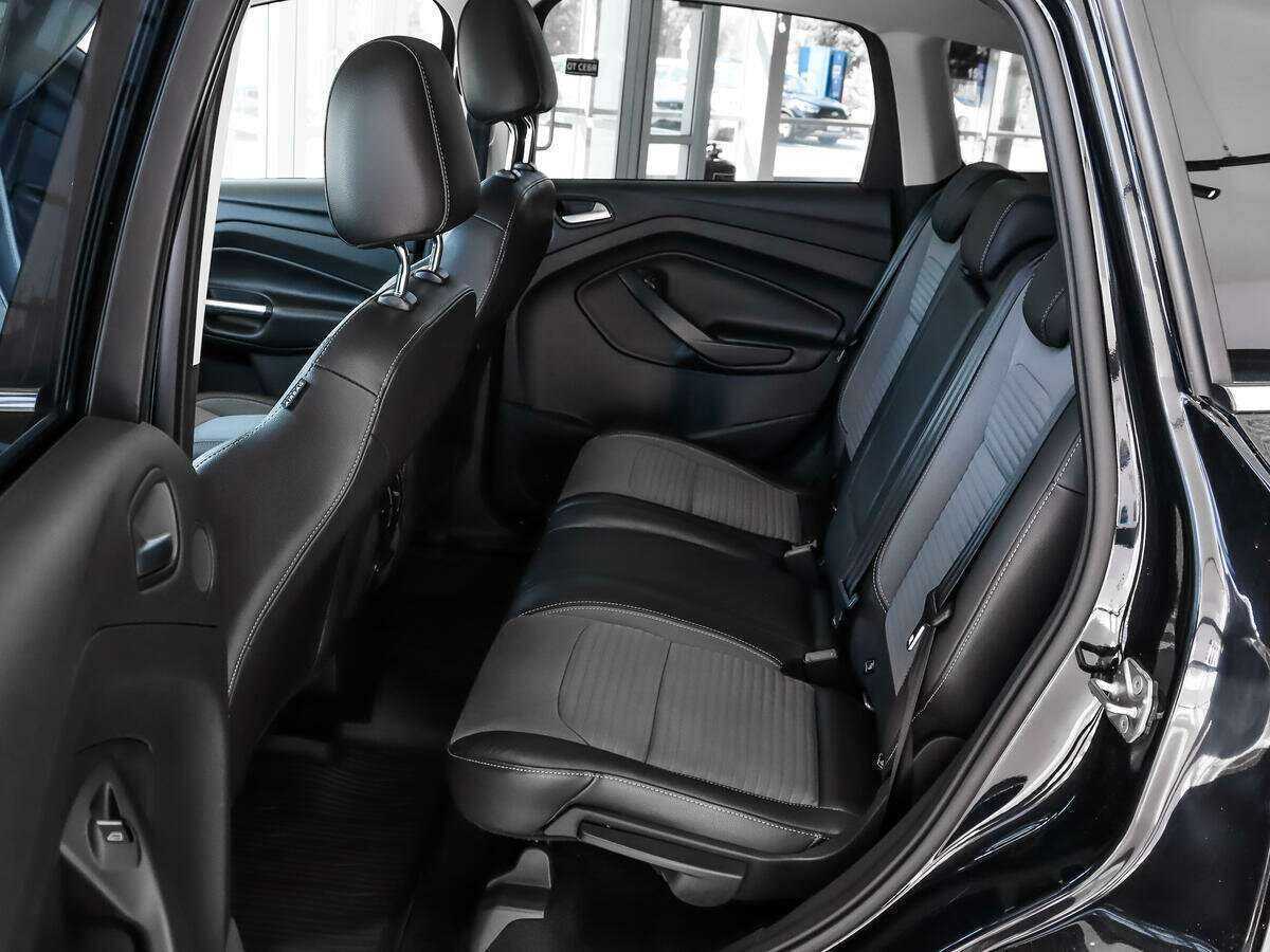 Б/У Форд Куга 2016 года. Фото: #10