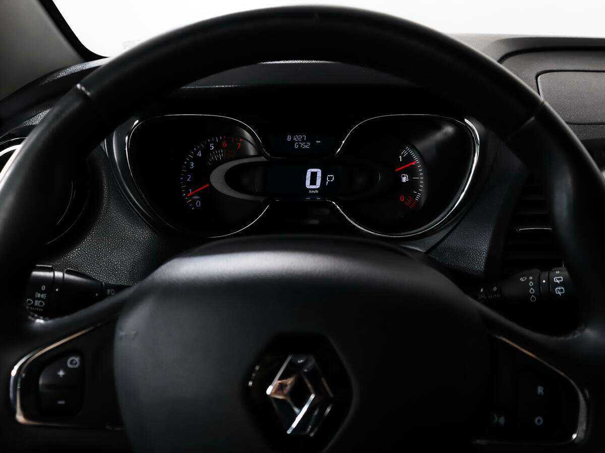 Б/У Рено Каптюр 2018 года. Фото: #16