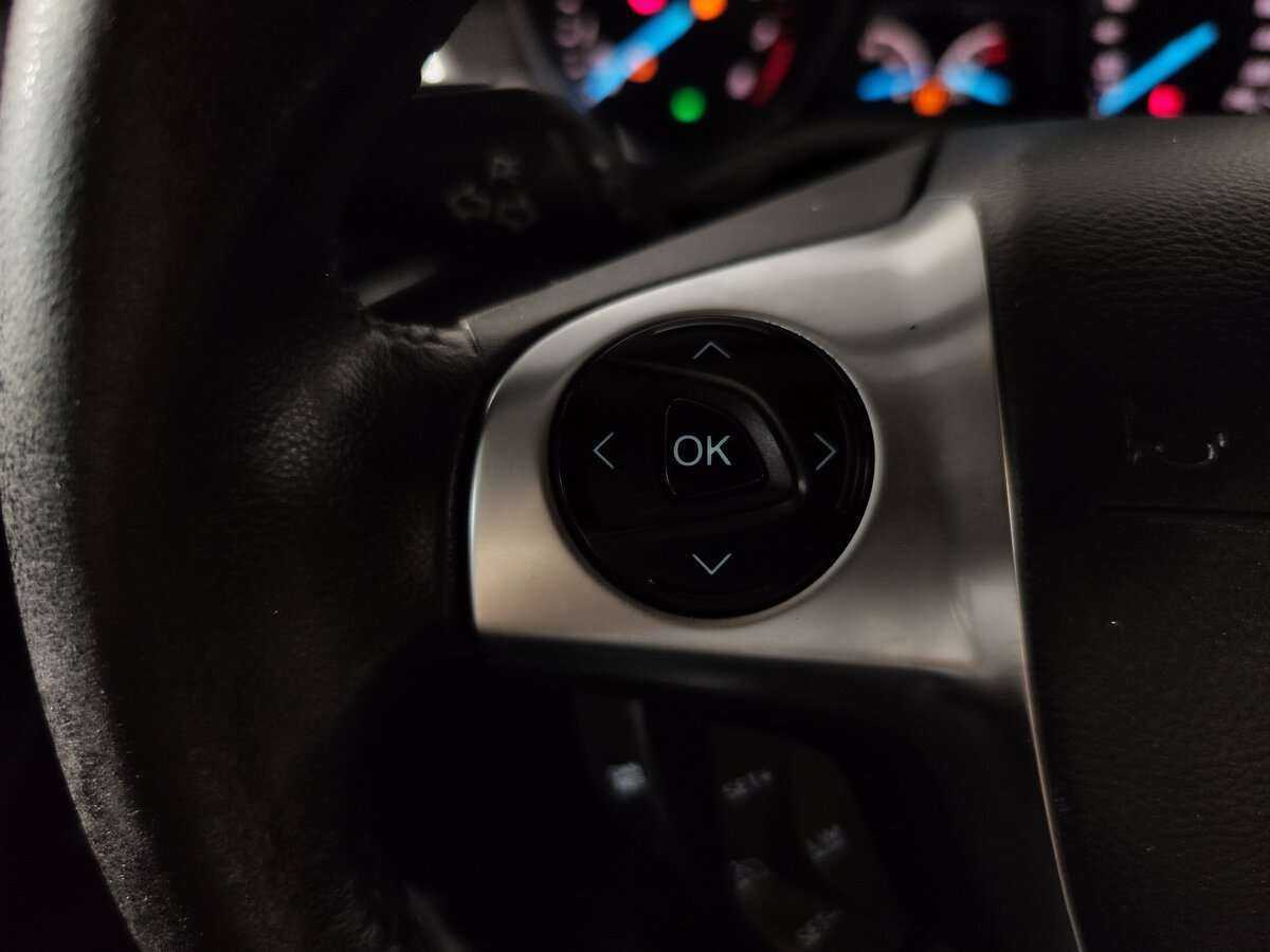 Б/У Форд Куга 2015 года. Фото: #9