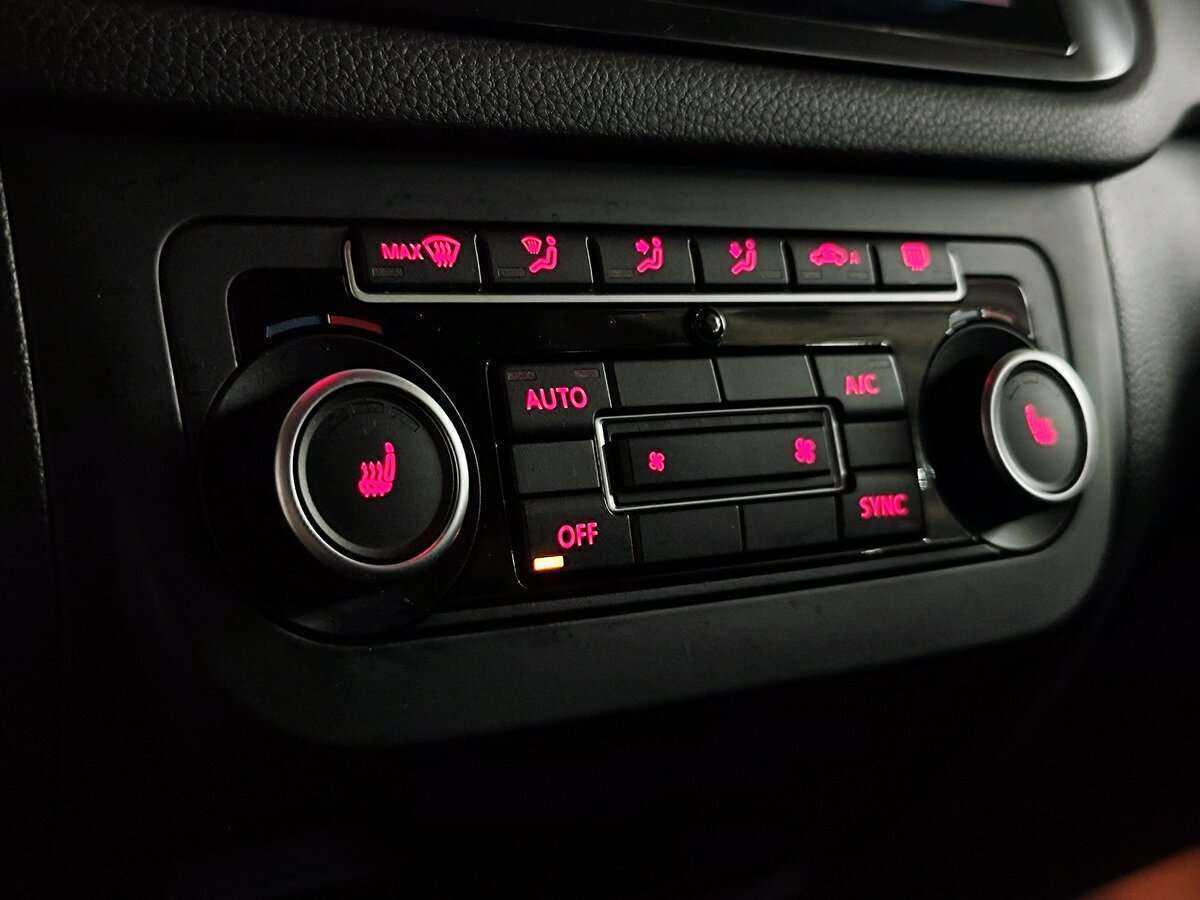 Б/У Фольксваген Тигуан 2013 года. Фото: #11