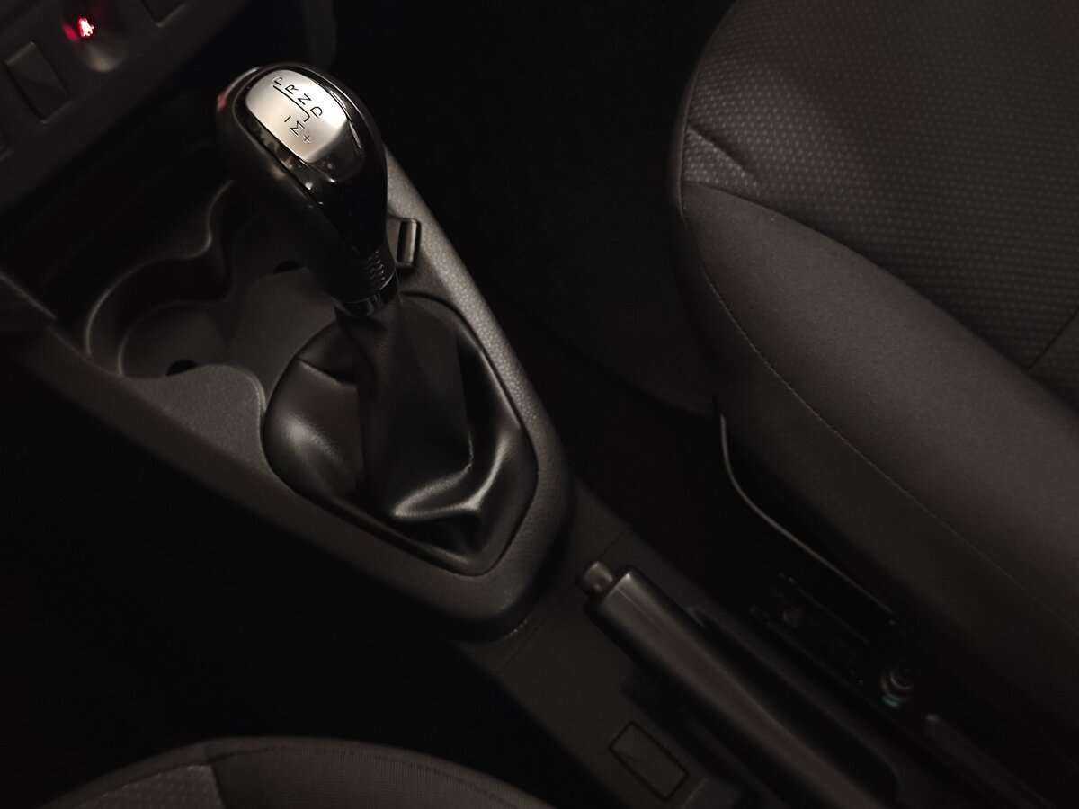 Б/У Рено Логан 2019 года. Фото: #15