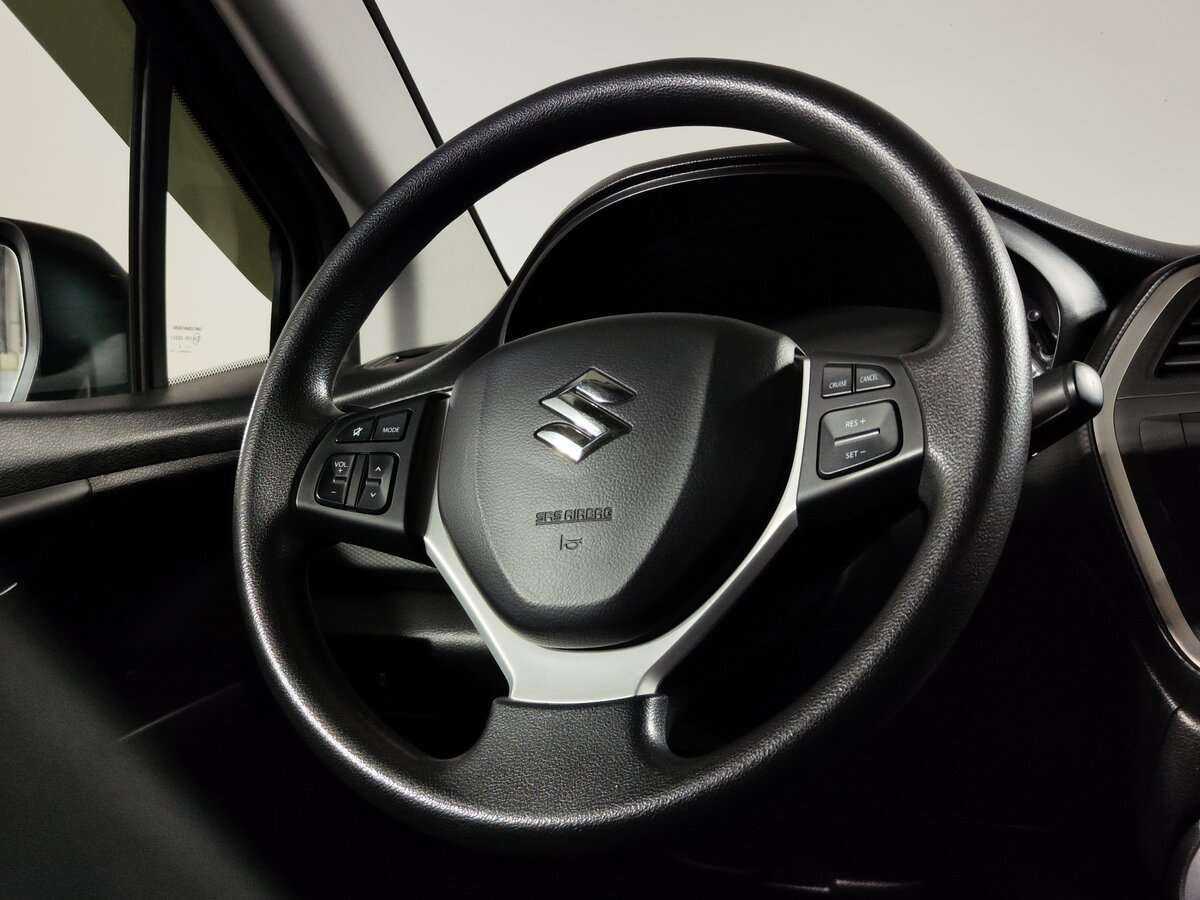 Б/У Сузуки С-Икс4 2014 года. Фото: #12