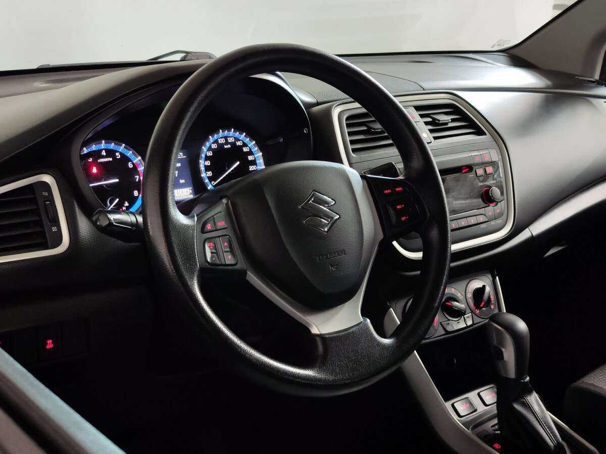 Б/У Сузуки С-Икс4 2014 года. Фото: #14