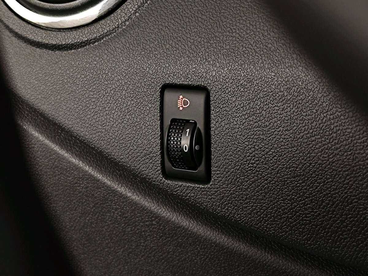 Б/У Ниссан Альмера 2016 года. Фото: #15