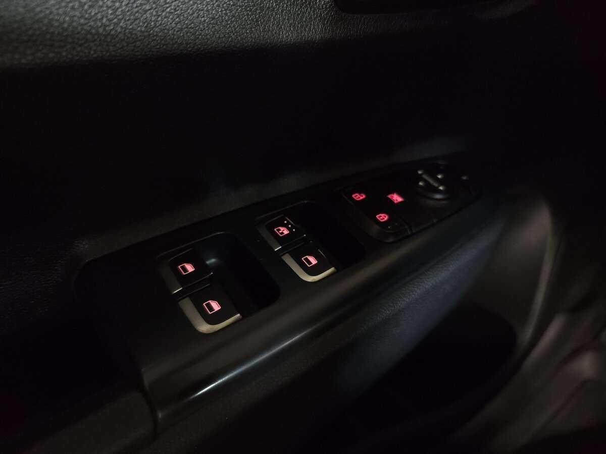 Б/У Киа Рио 2018 года. Фото: #8