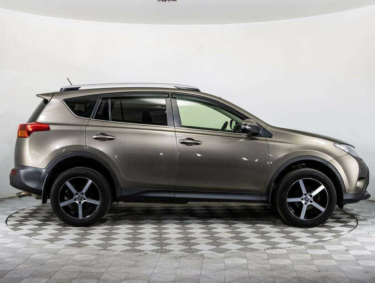 Б/У Тойота Рав4 2014 года. Фото: #3