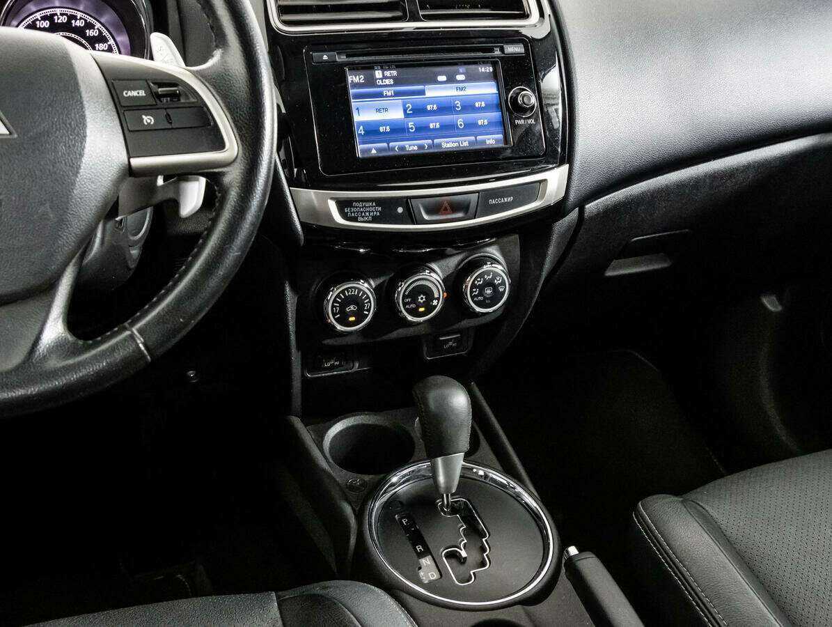 Б/У Митсубиши АС-Икс 2014 года. Фото: #12