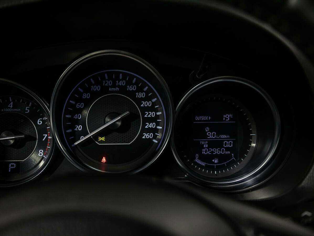 Б/У Мазда 6 2014 года. Фото: #9