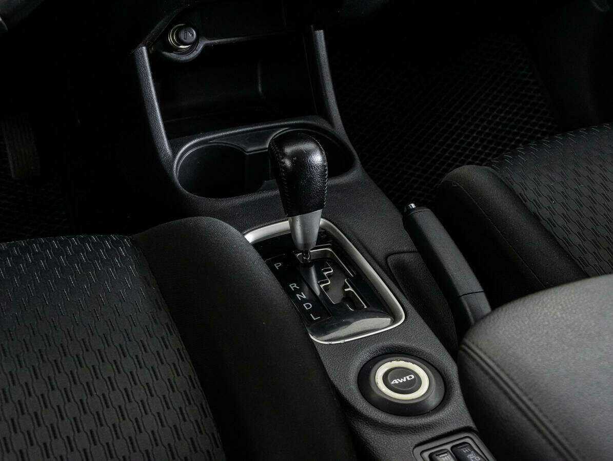 Б/У Митсубиши Оутлэндер 2012 года. Фото: #9