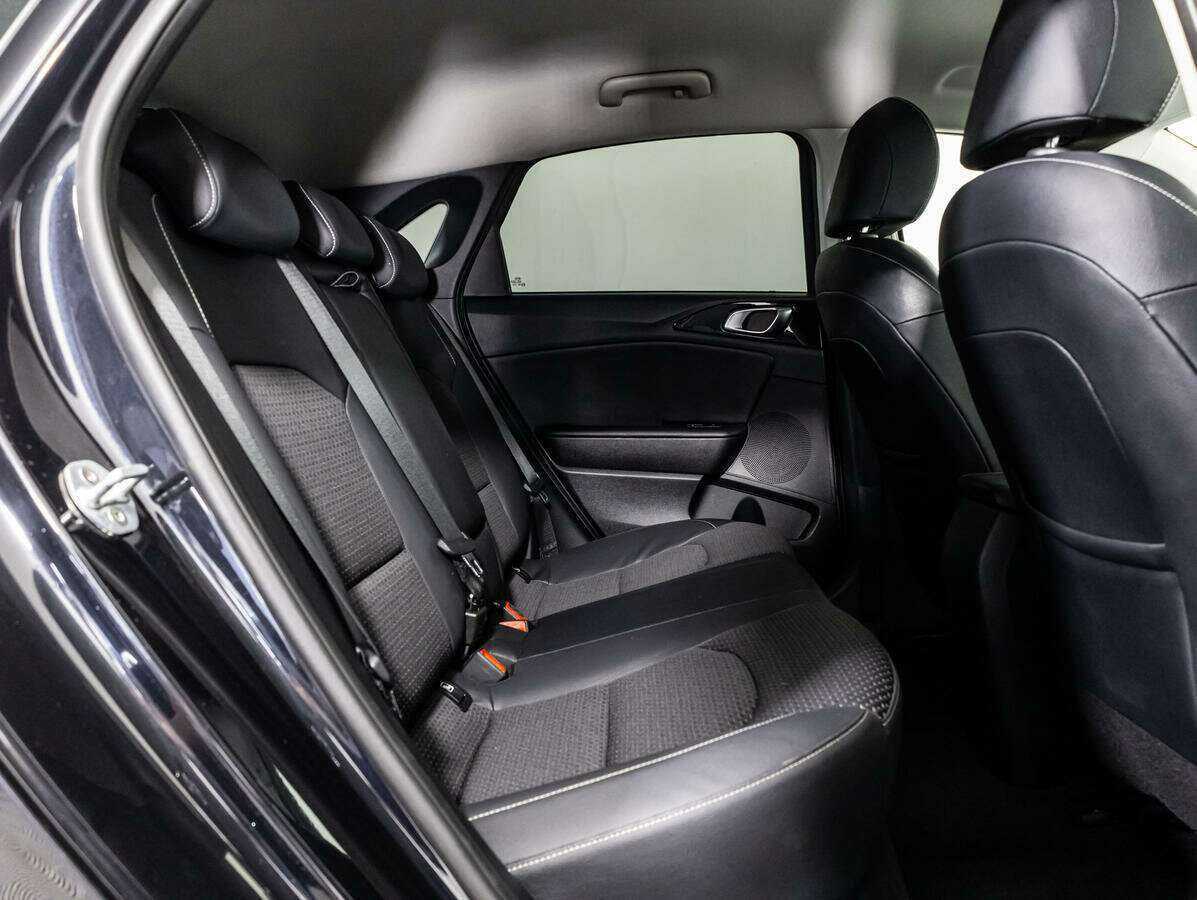 Б/У Киа Сид 2018 года. Фото: #9