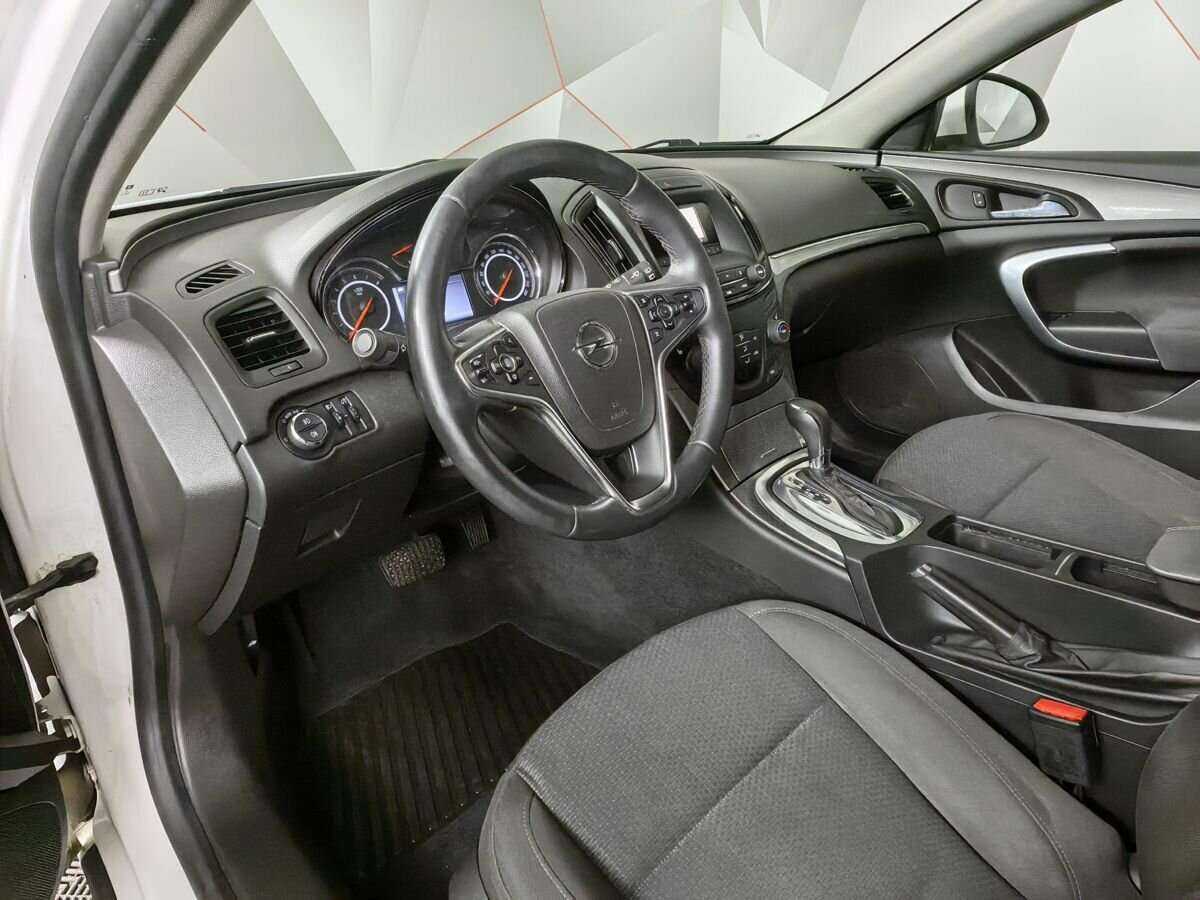 Б/У Опель Инсигния 2014 года. Фото: #14