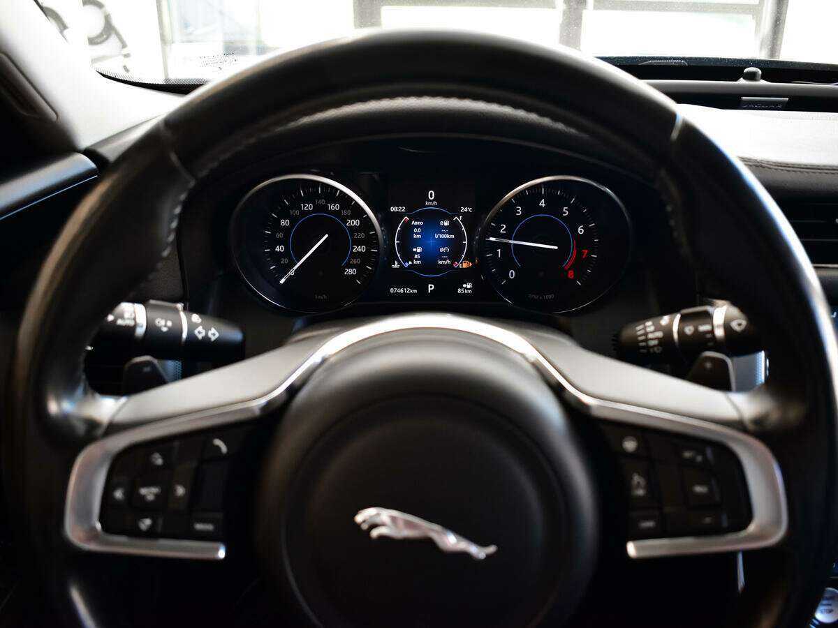 Jaguar XF 2017 года с пробегом. Фото: #9