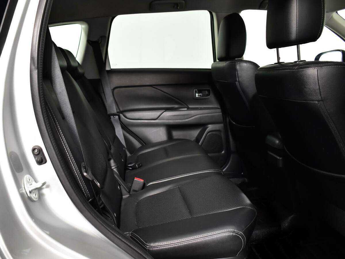 Mitsubishi Outlander 2016 года с пробегом. Фото: #9