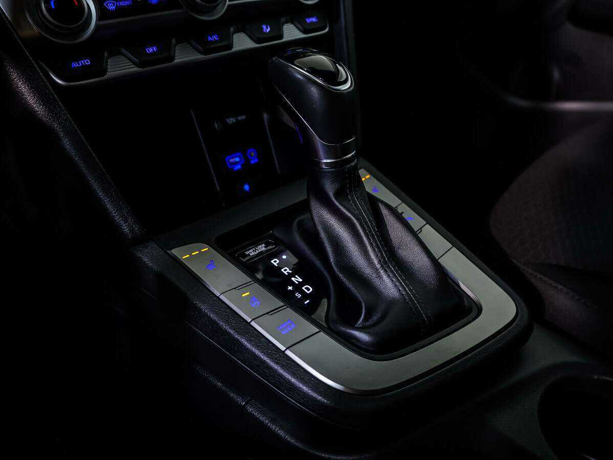 Б/У Хендай Елантра 2019 года. Фото: #13