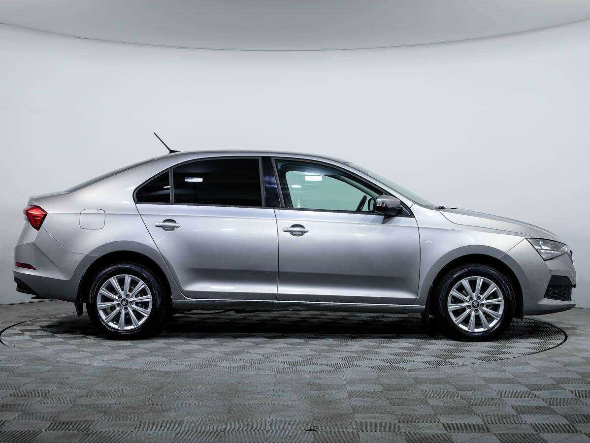 Б/У Шкода Рапид 2021 года. Фото: #2