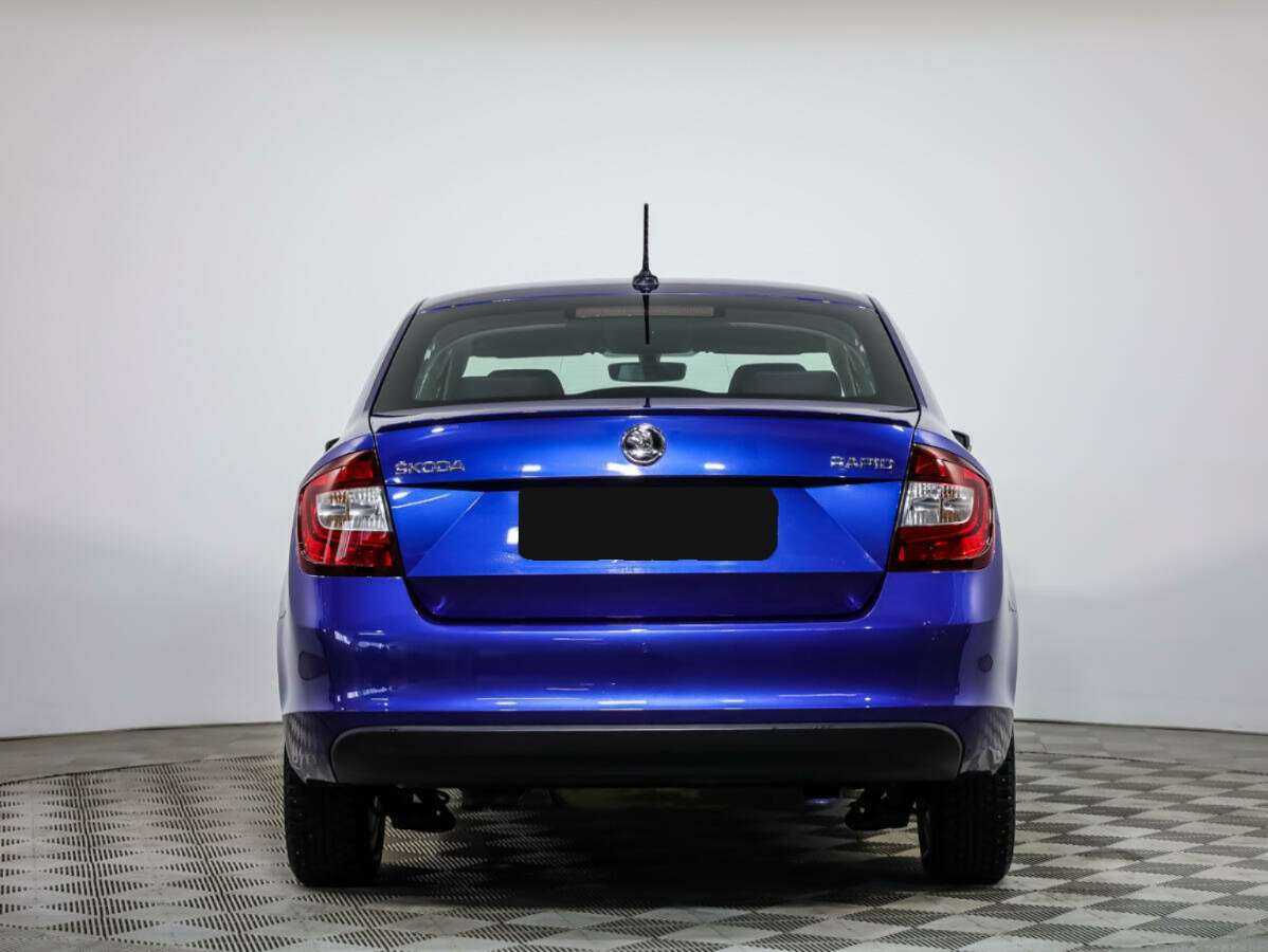 Б/У Шкода Рапид 2018 года. Фото: #4