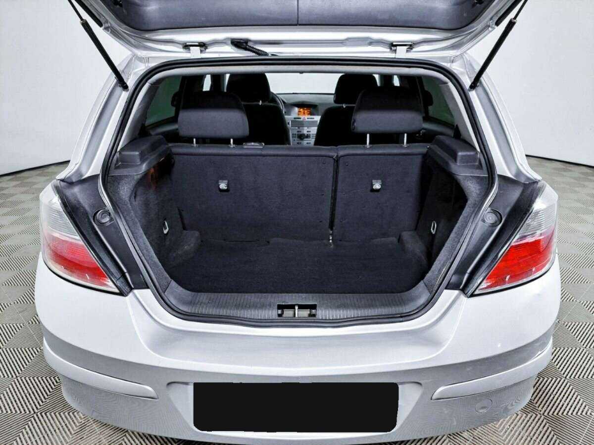 Б/У Опель Астра 2013 года. Фото: #8