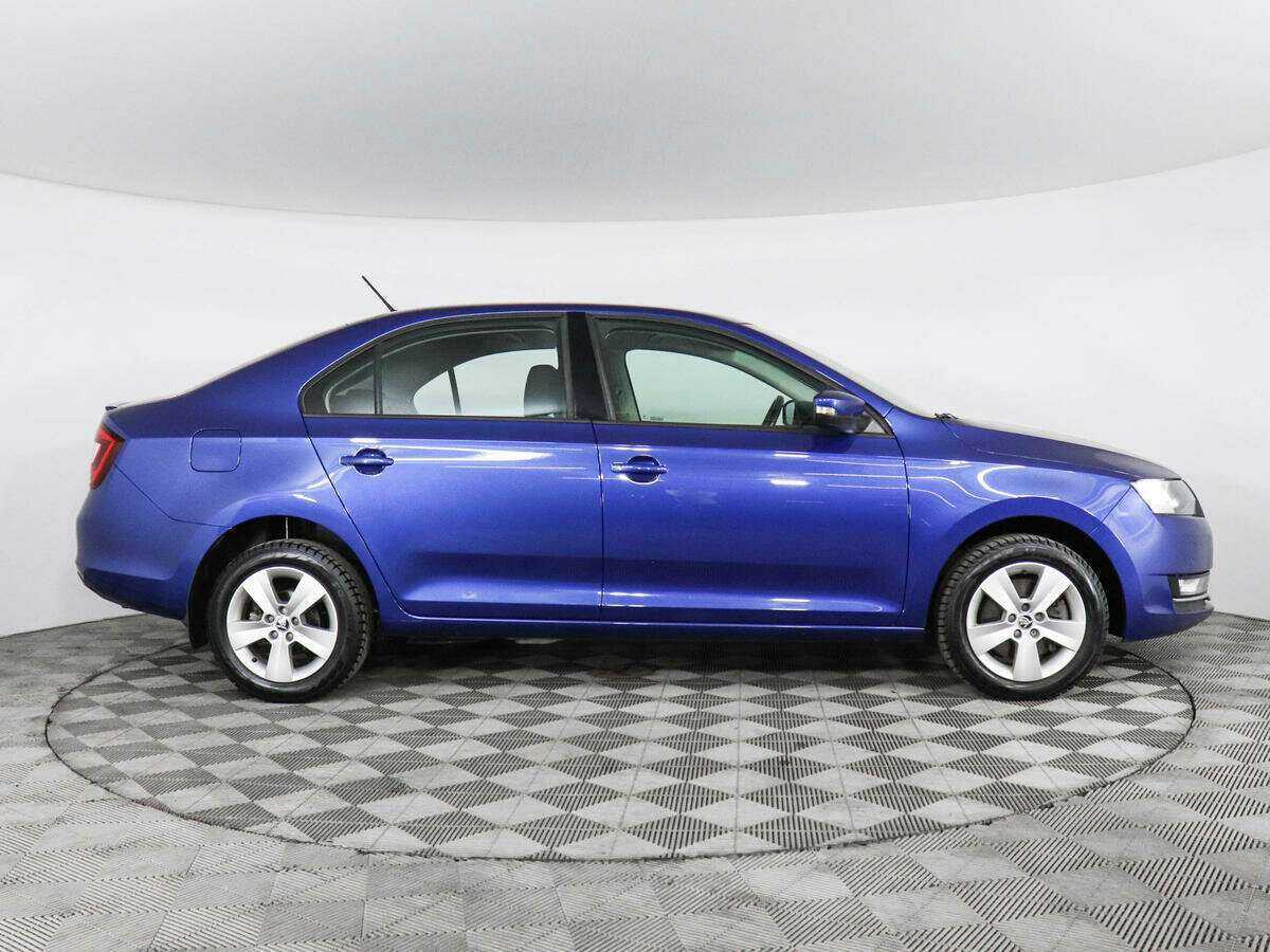 Б/У Шкода Рапид 2018 года. Фото: #3