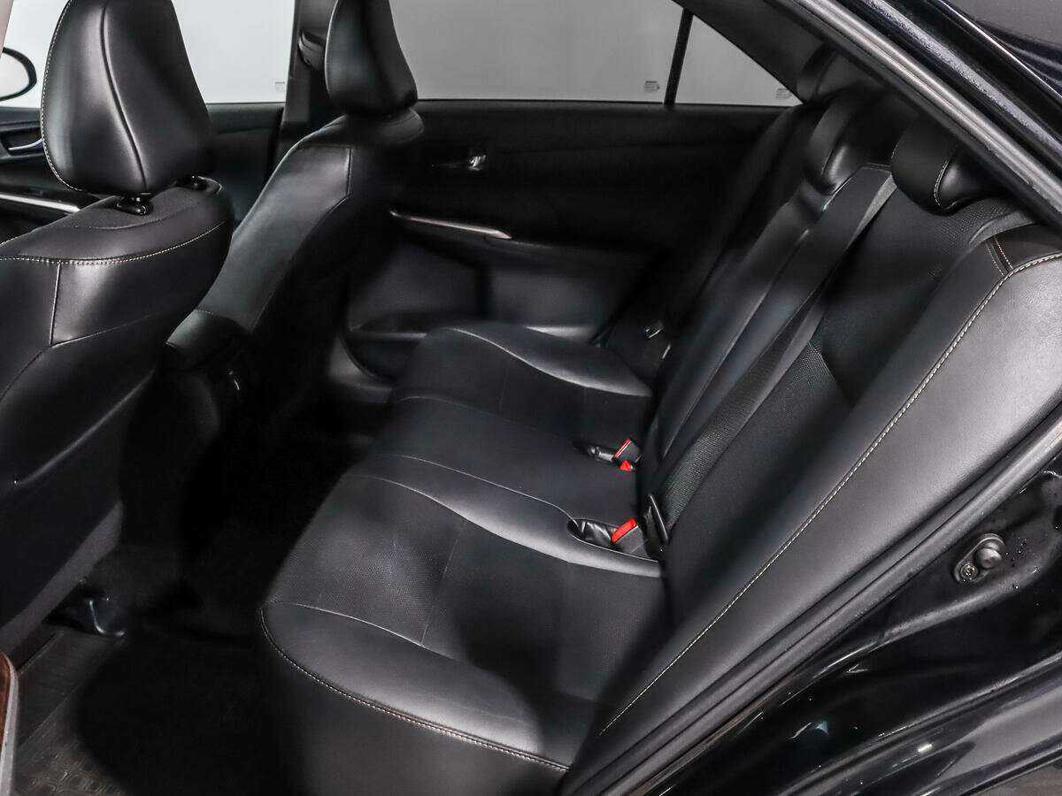 Б/У Тойота Камри 2016 года. Фото: #11