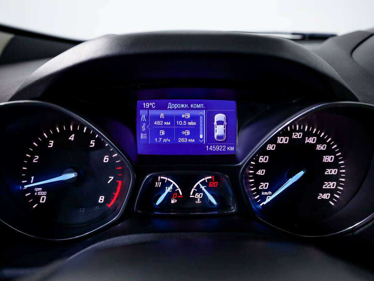 Б/У Форд Куга 2013 года. Фото: #9