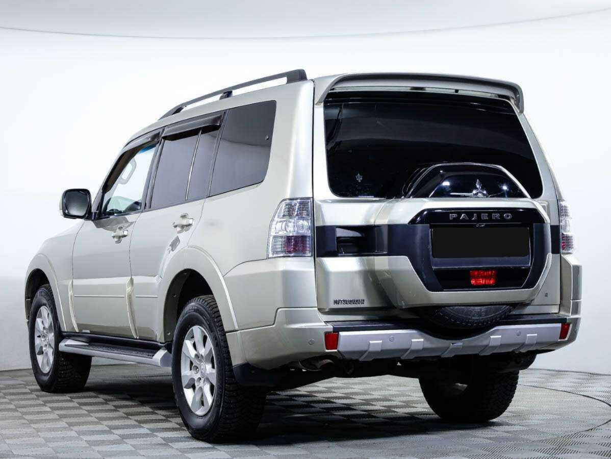 Mitsubishi Pajero 2014 года с пробегом. Фото: #5