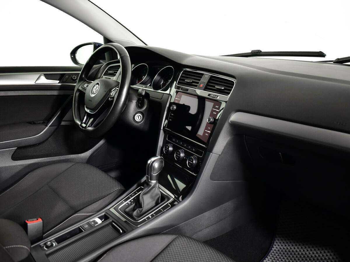 Б/У Фольксваген Гольф 2018 года. Фото: #6