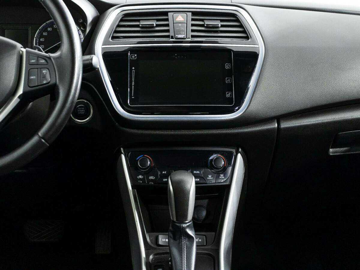 Б/У Сузуки С-Икс4 2018 года. Фото: #13