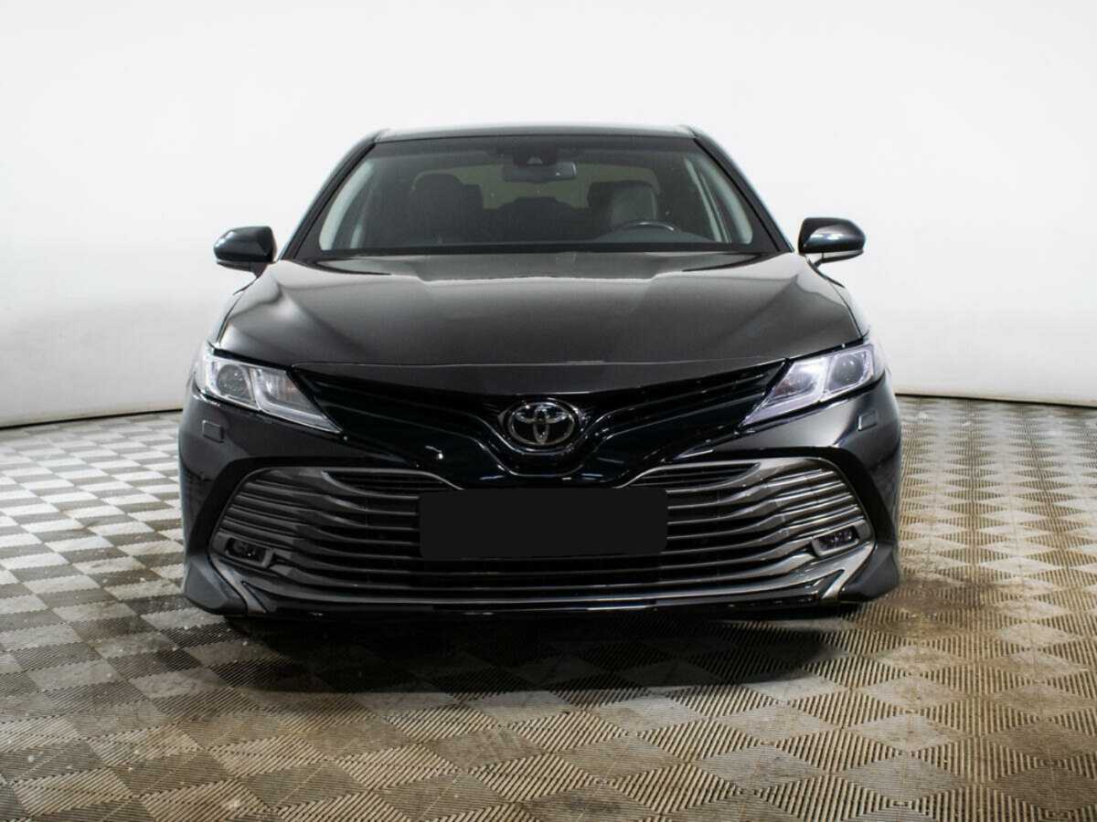 Toyota Camry 2018 года с пробегом. Фото: #1